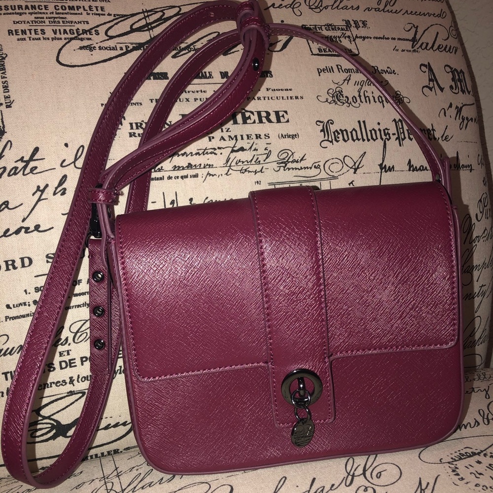 Armani Exchange shoulder bag. Maroon color